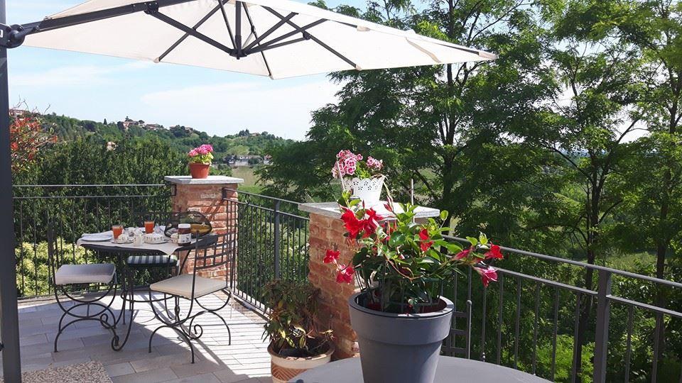 Alta Villa The Countryhouse Adults Only Boutique Bnb Vigliano d'Asti Exterior photo